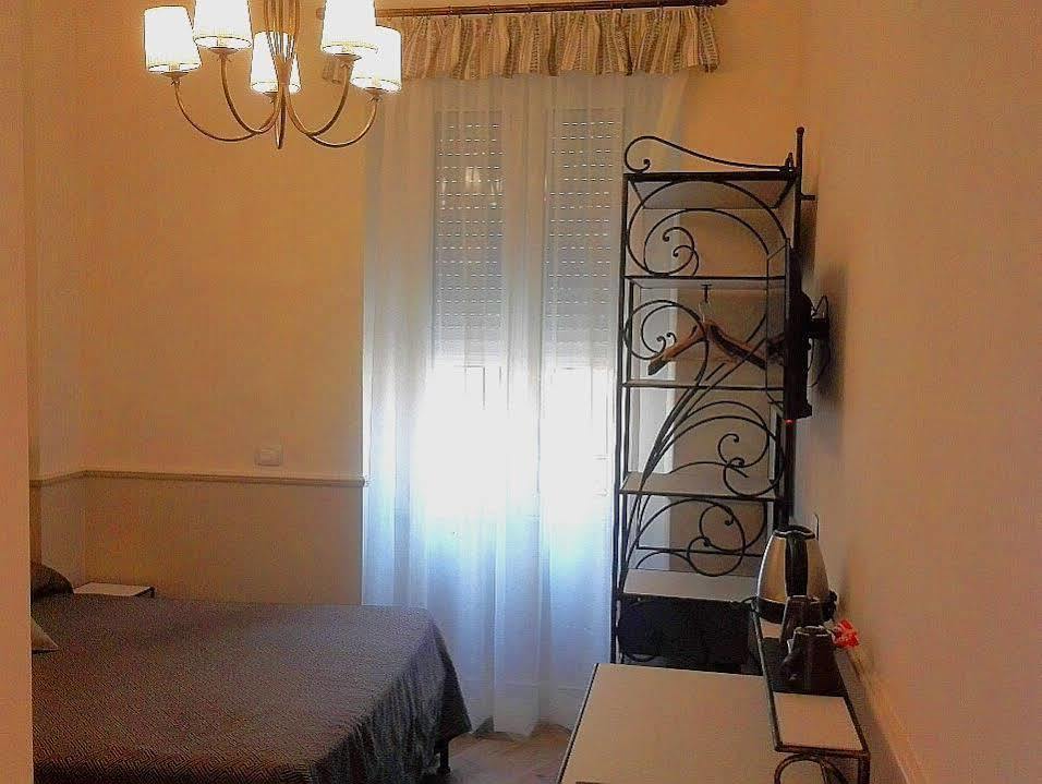 Residenza Cavallini Roma Ngoại thất bức ảnh