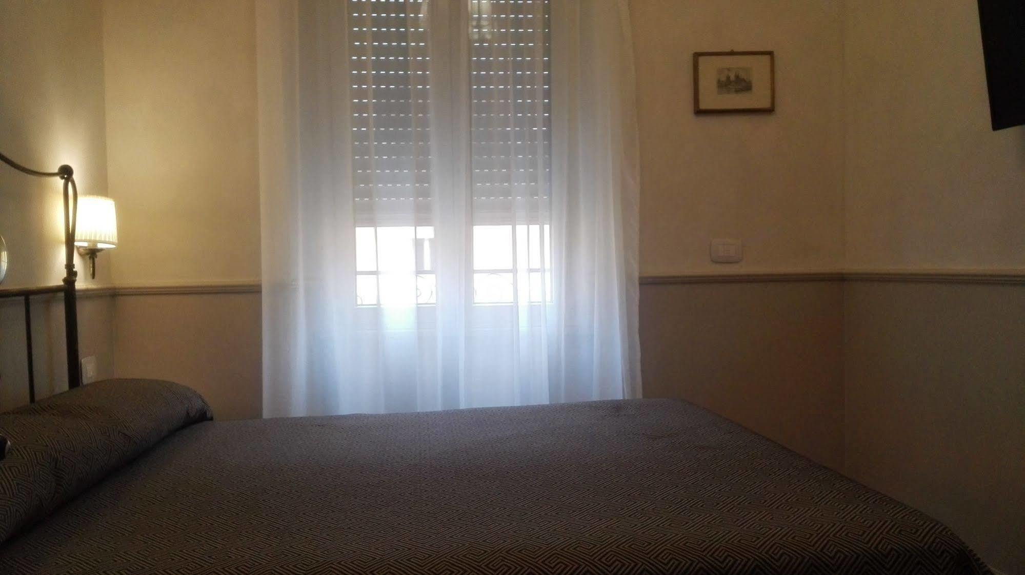 Residenza Cavallini Roma Ngoại thất bức ảnh